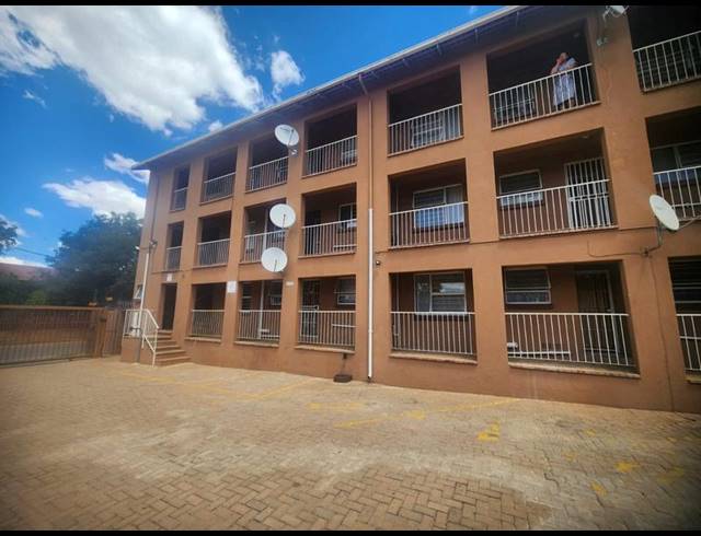 2 BEDROOM APARTMENT FOR SALE IN FLORIDA